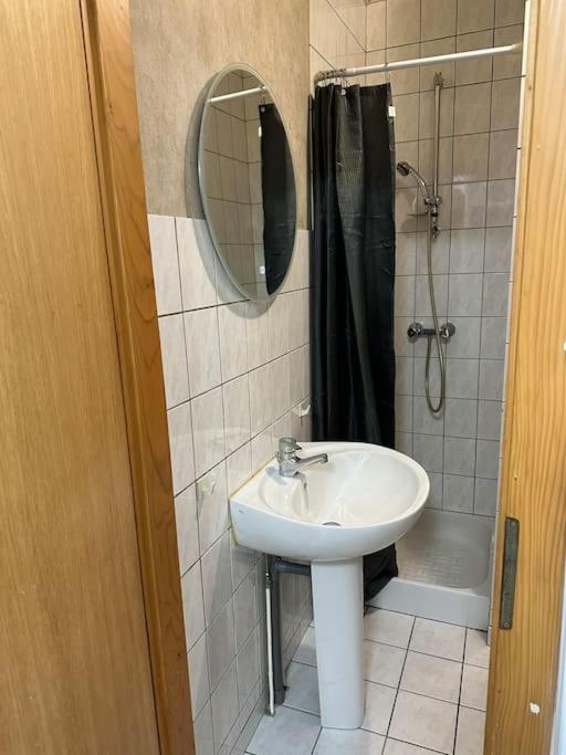 Apartmán Lure Centre Exteriér fotografie